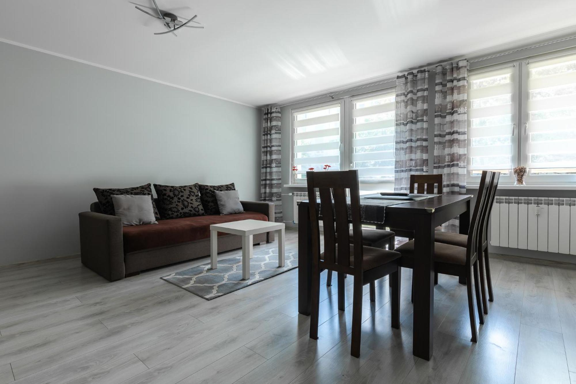 Apartament Przy Termach Cieplickich Julcia イェレニャ・グーラ エクステリア 写真