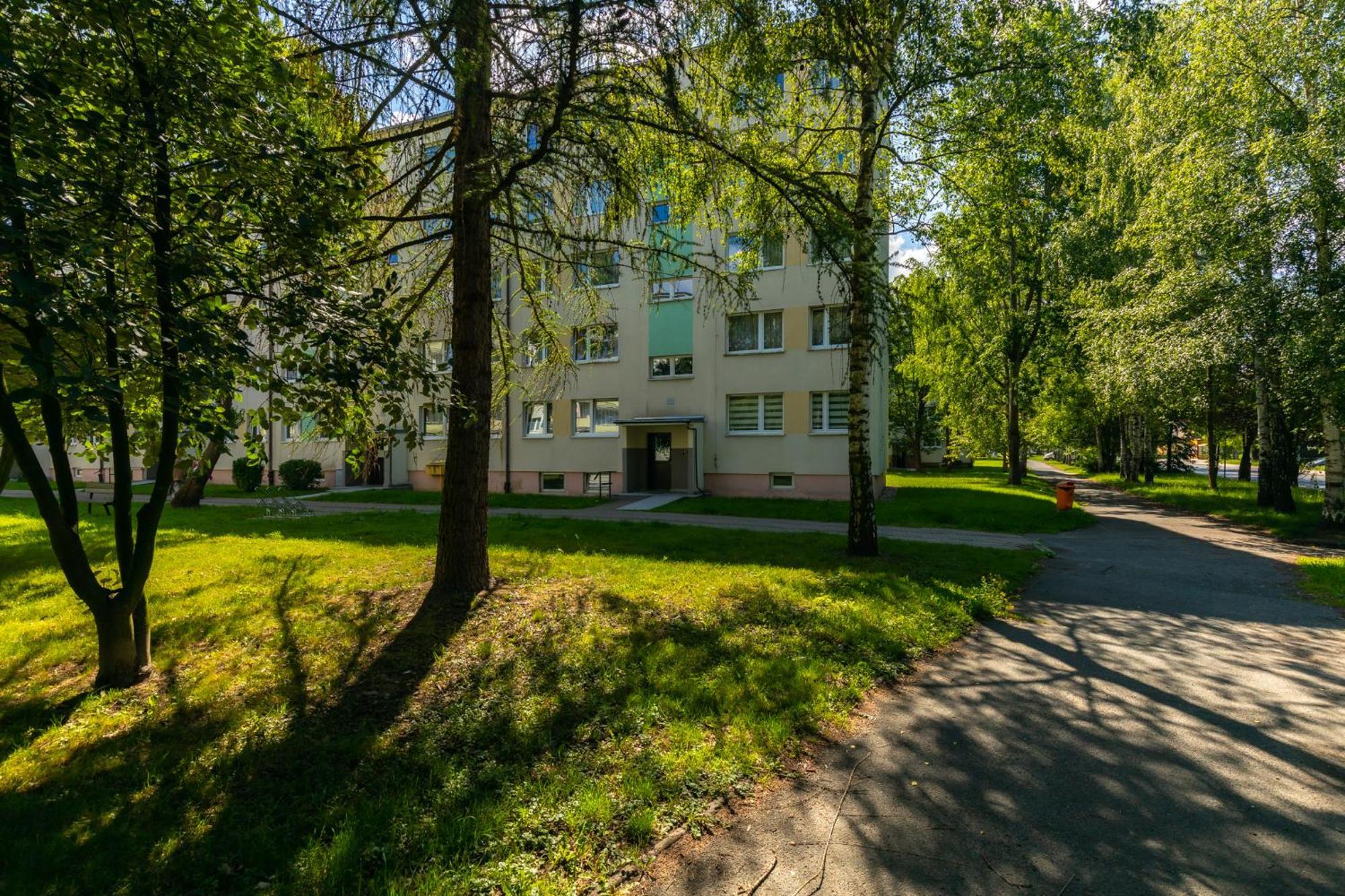 Apartament Przy Termach Cieplickich Julcia イェレニャ・グーラ エクステリア 写真